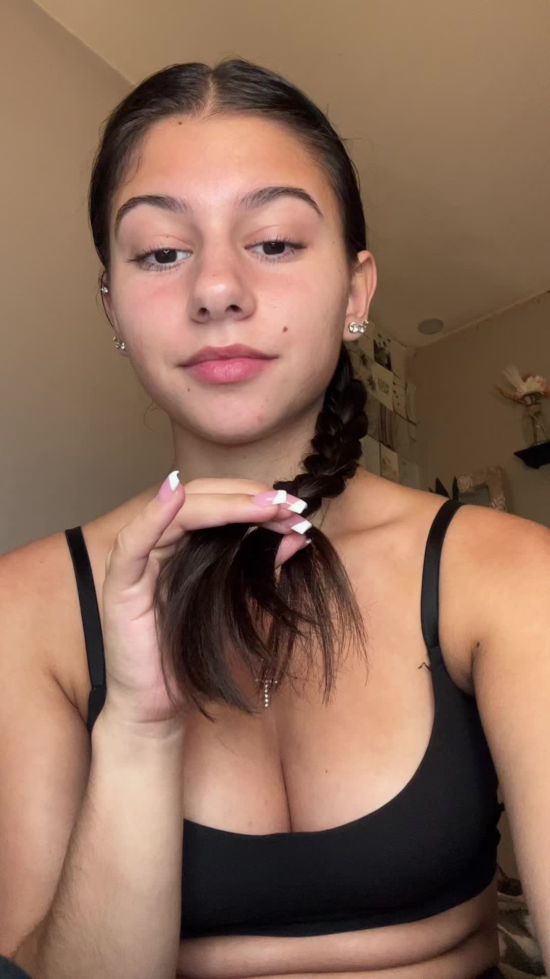 @carlie