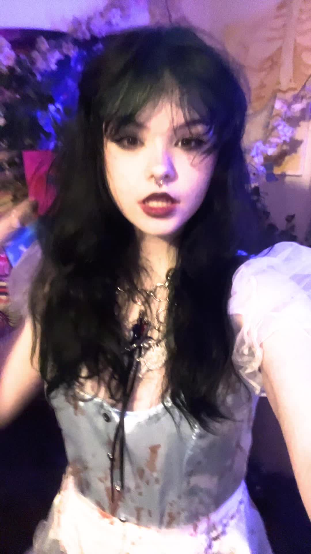 @:3