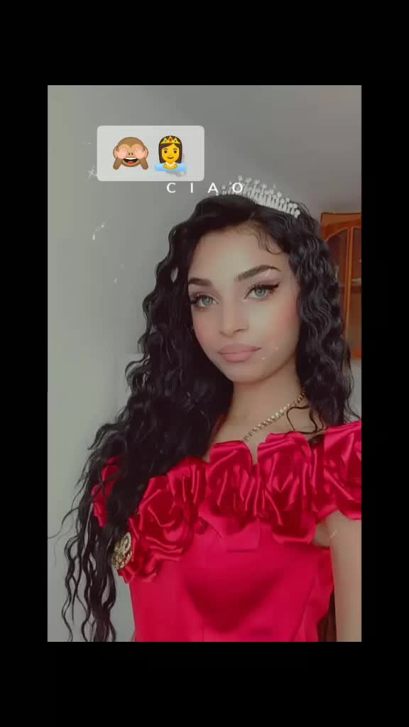 @👸🏽✨