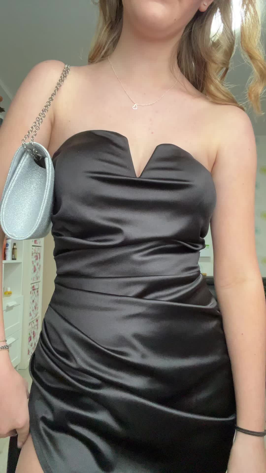@Janina_clgn08