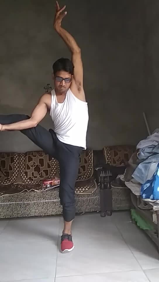 @user1931110498196