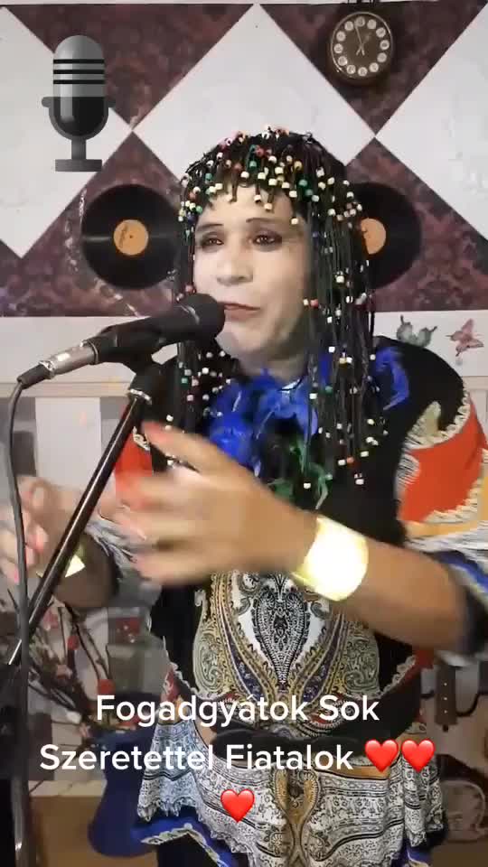 @S&aacute;rk&aacute;ny &Eacute;va Official