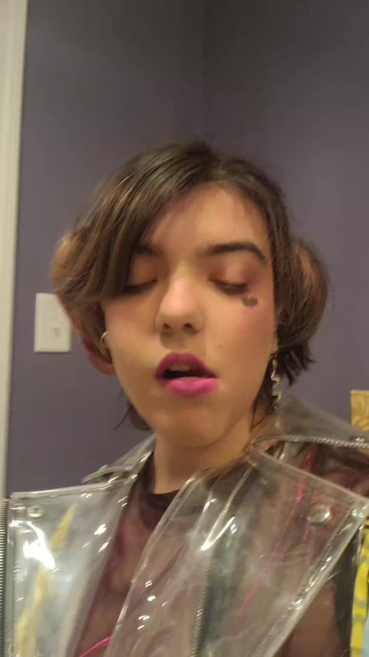 @Isabella