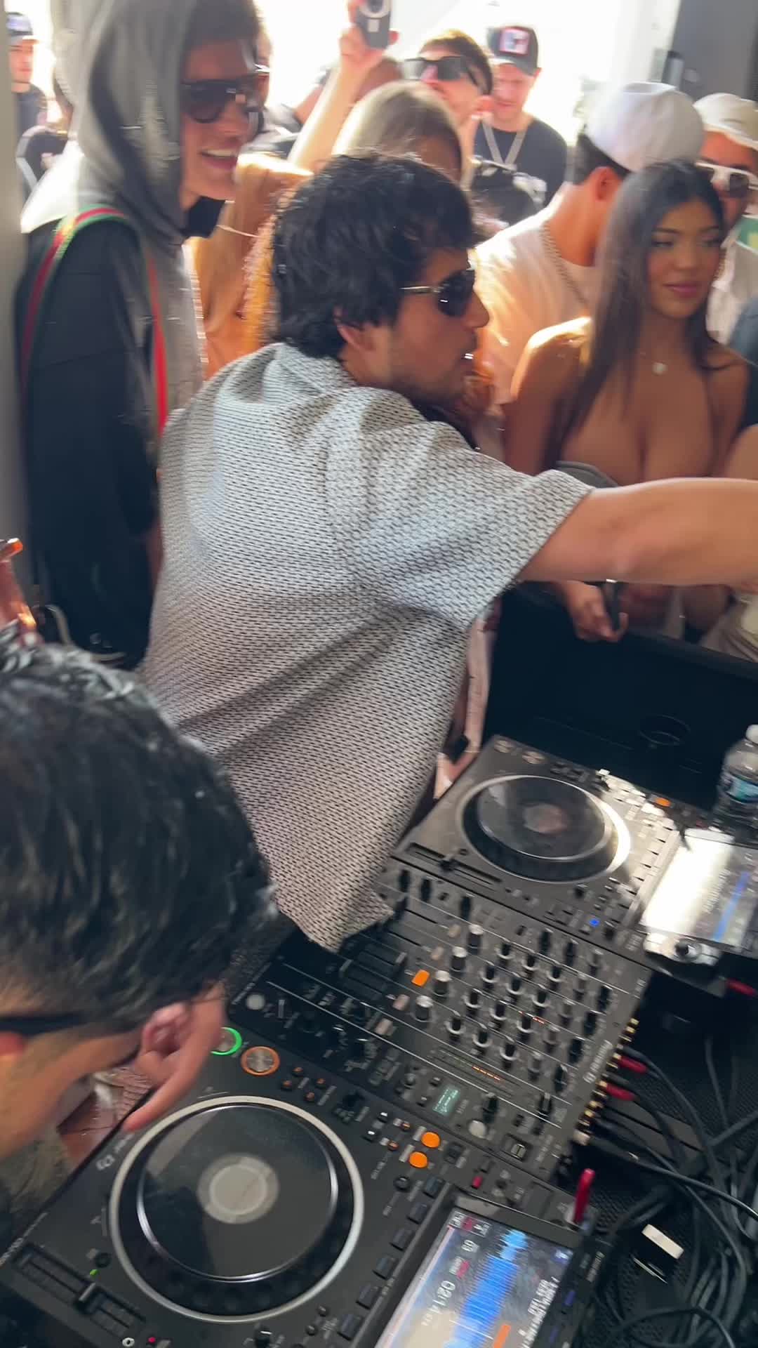 @ElCompaEsteban
