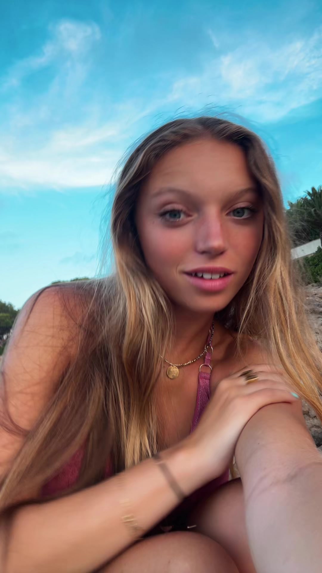 @MERYYY