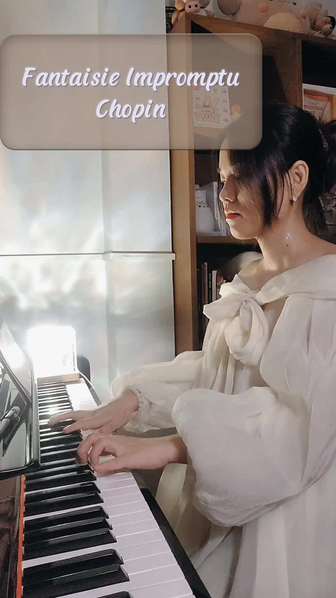 @Ngọc Ly v&agrave; piano 🍀