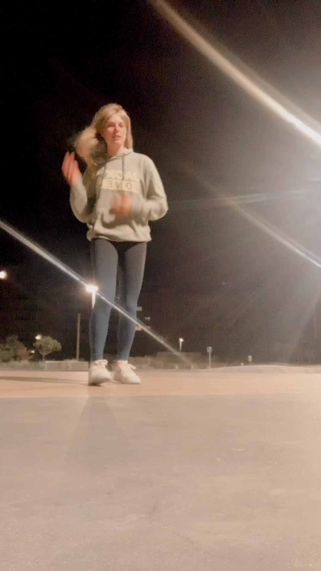 @gwen🕷️🖤💗🤍