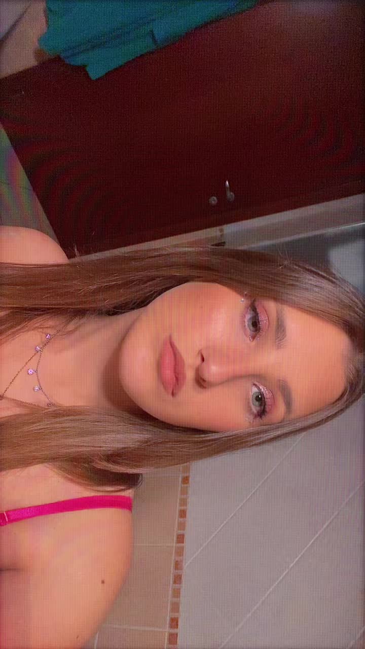 @Elisagarroo_