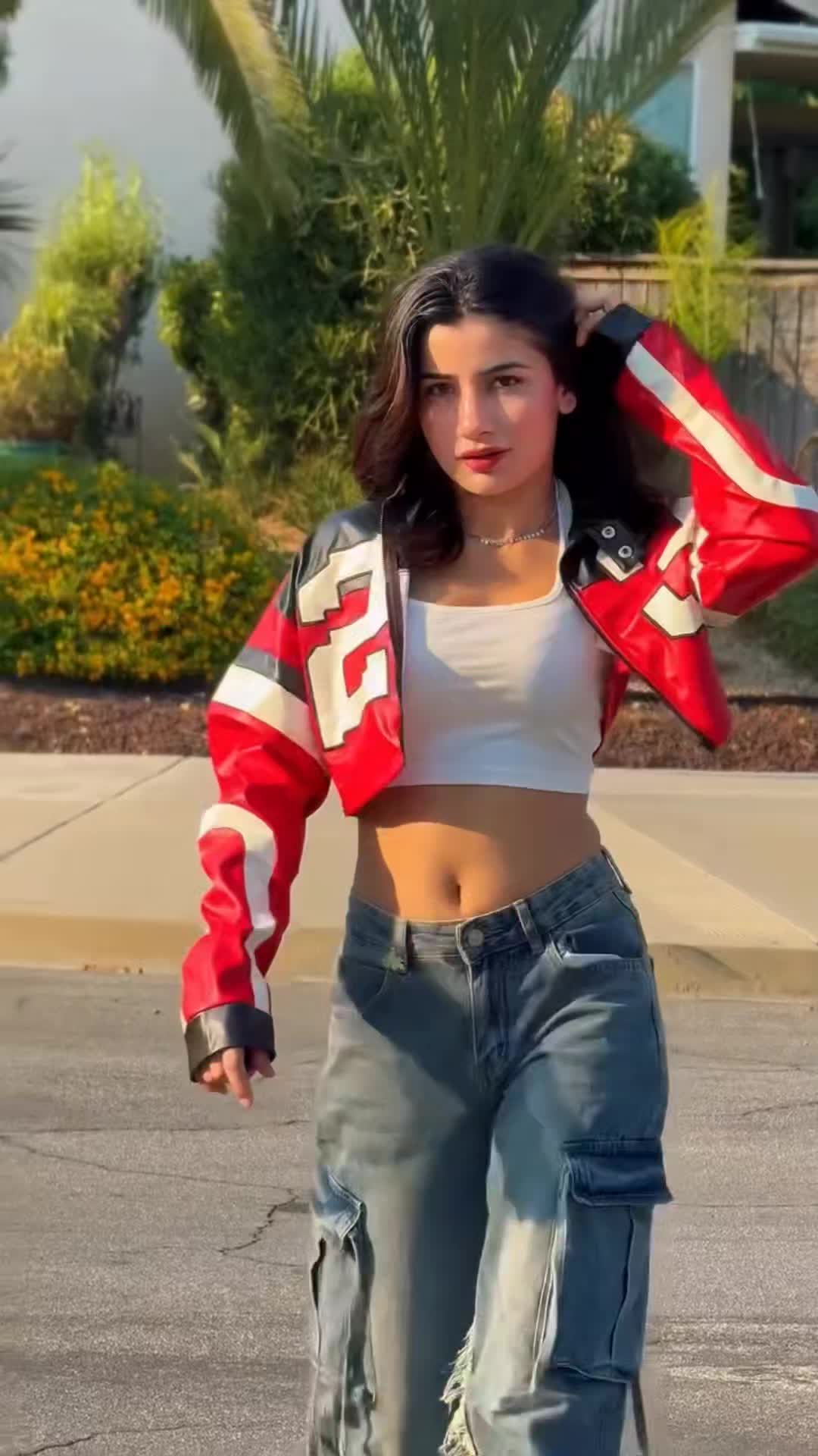 @Malaika 🌺🩷