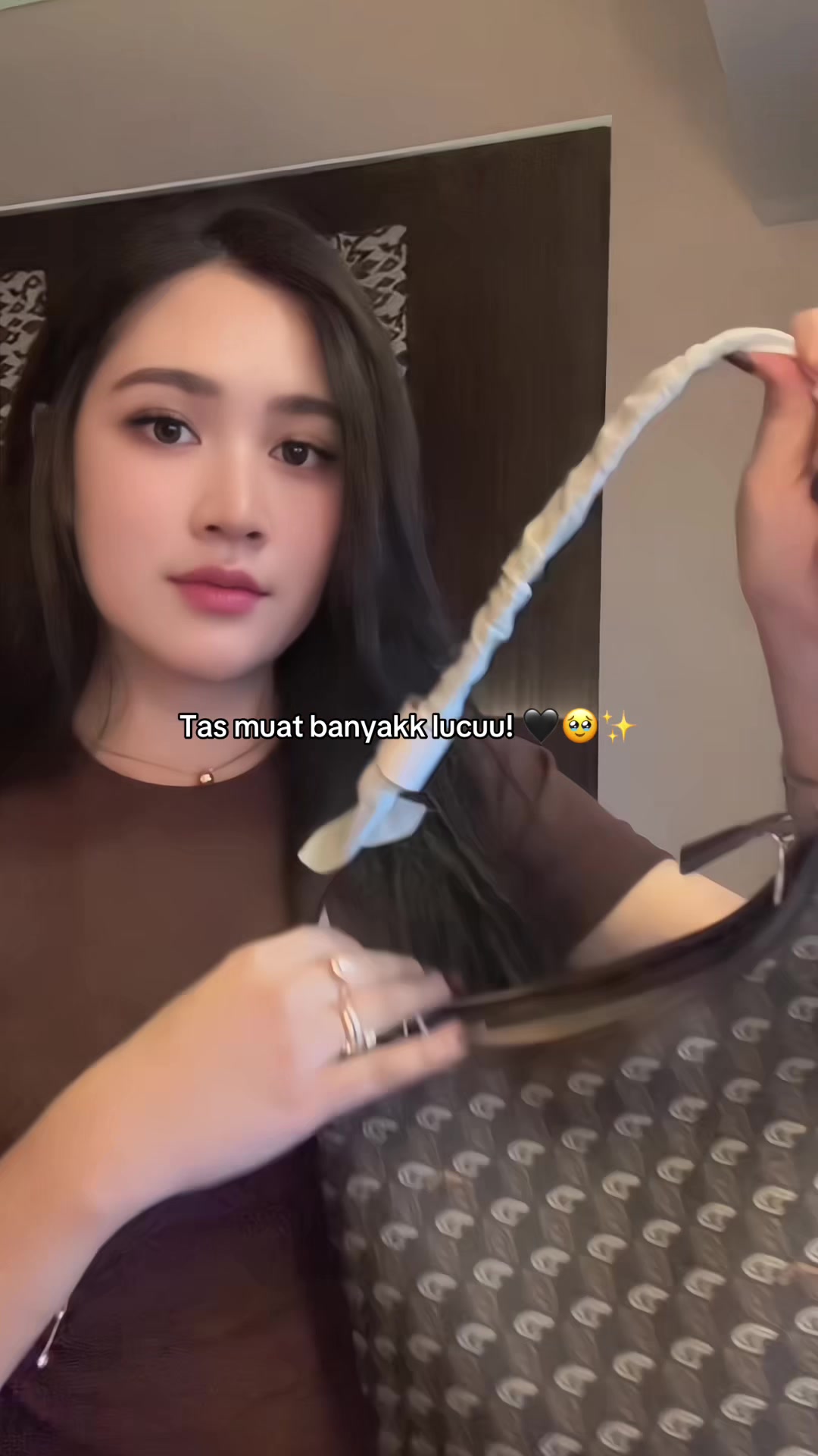 @Redika Junikenty