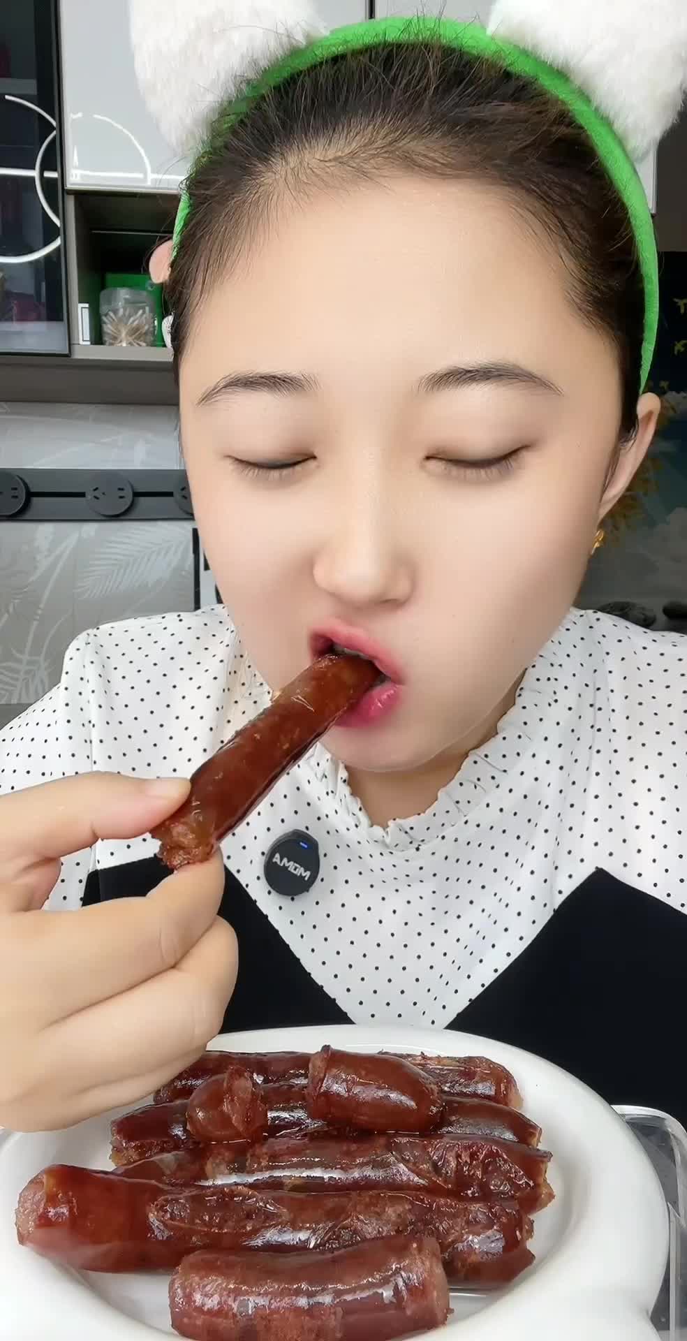 @buzz.eatingshow