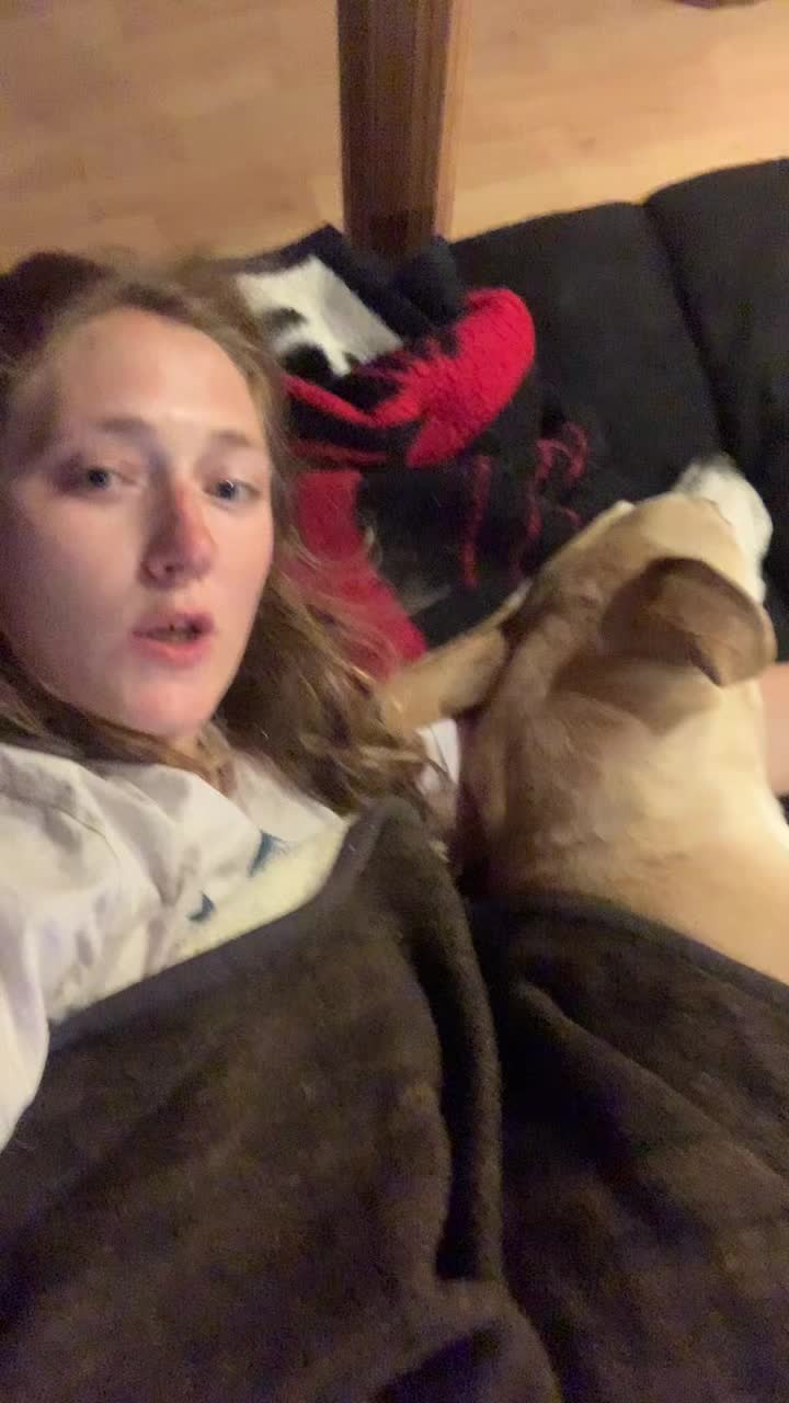 @IzzySparkles