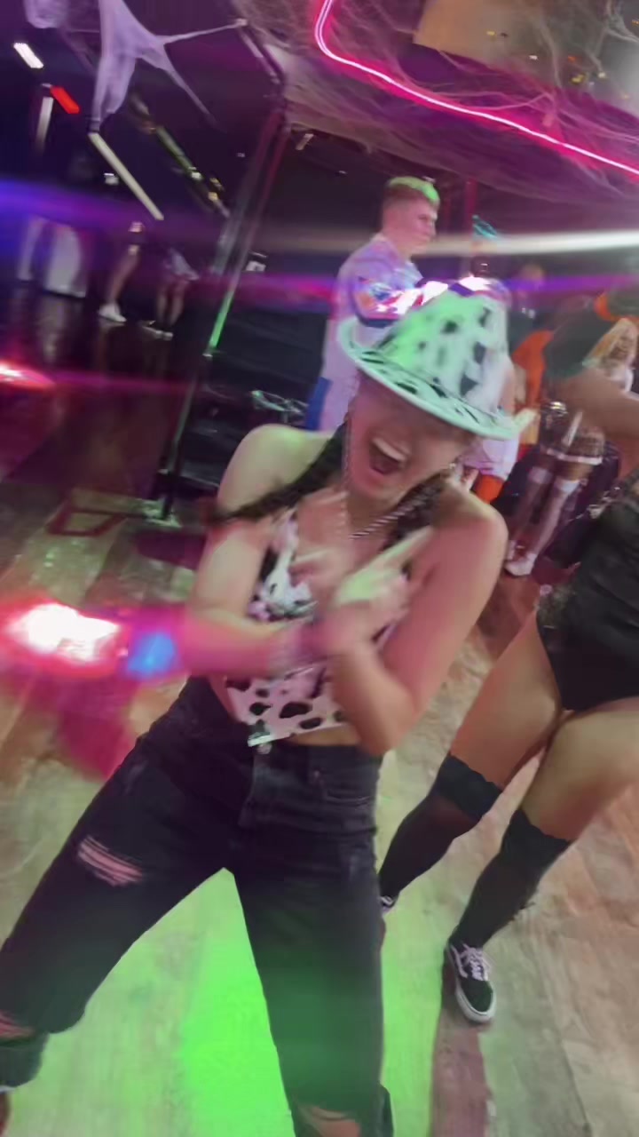 @Gabsterlla
