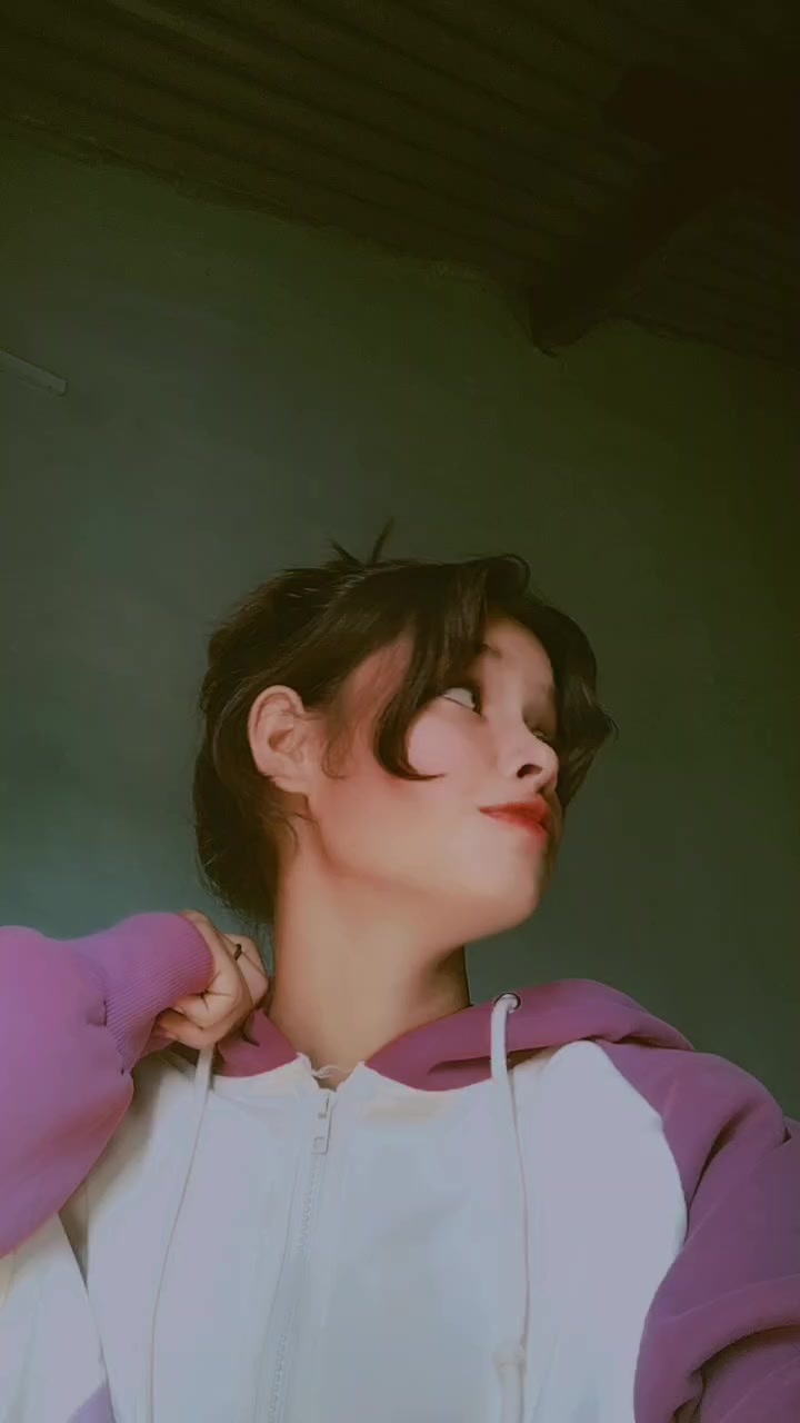 @(•ө•)♡Pritee💫