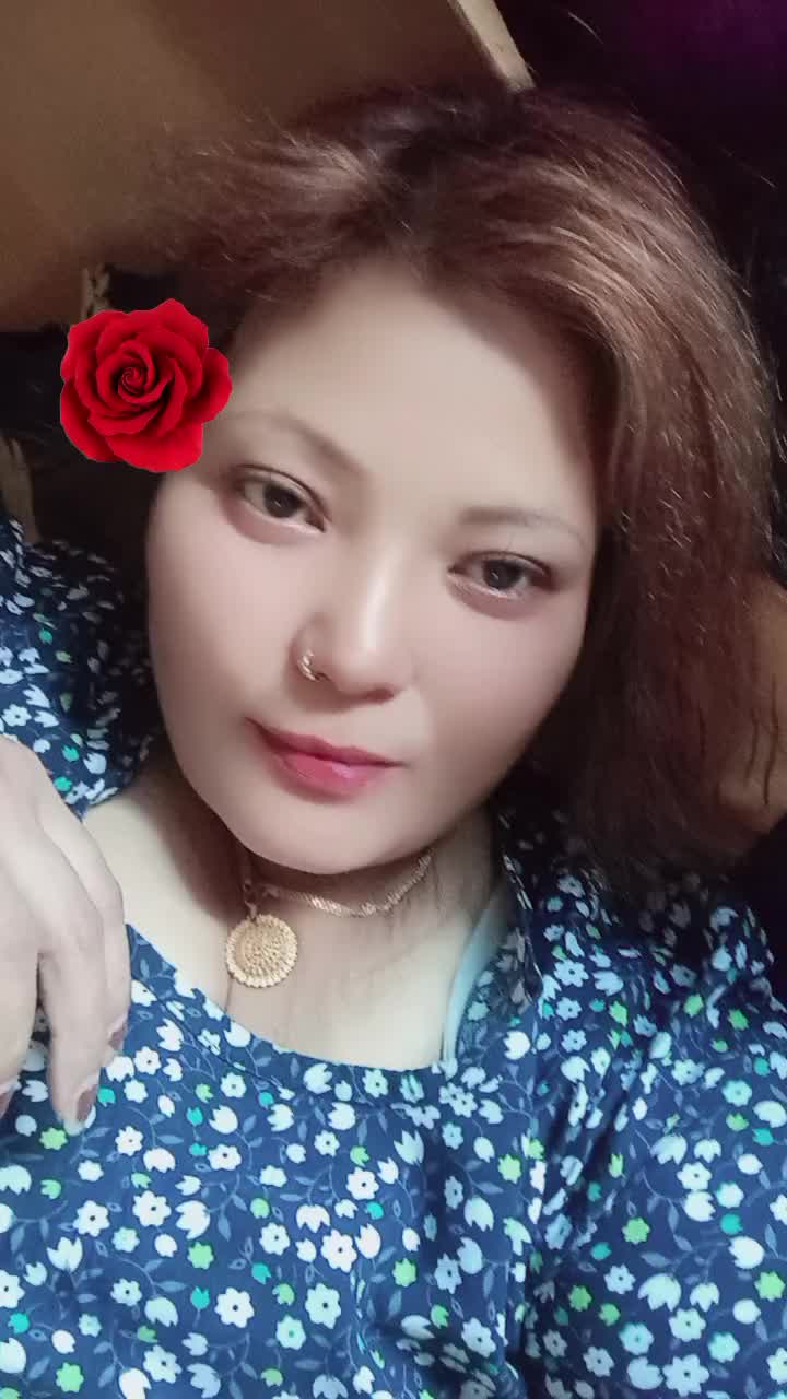 @💞Santi💞 Thapa 💞Rai💞