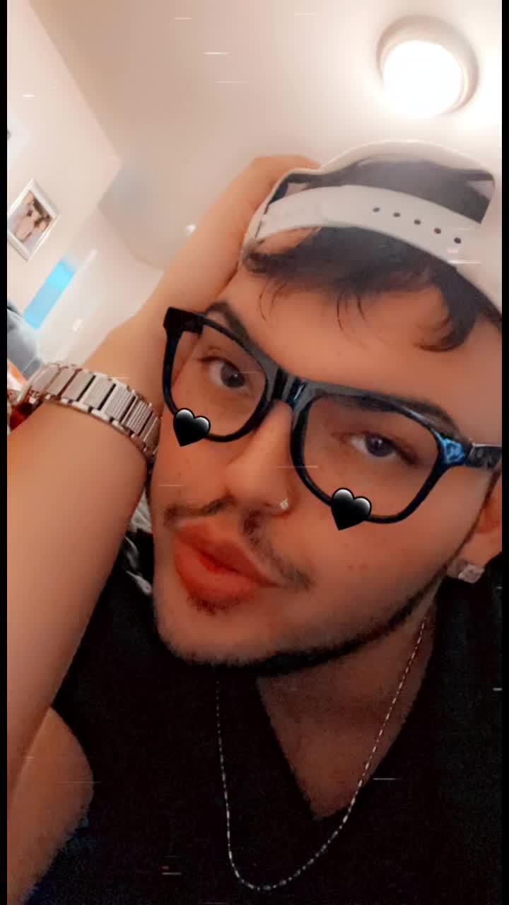 @Derrick Gallegos275