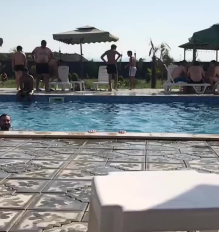 @polticeski_