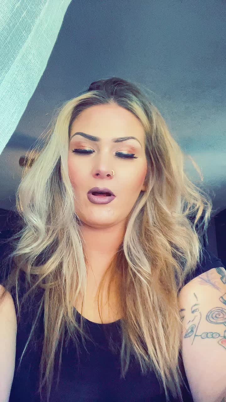 @jacquelenesopinions
