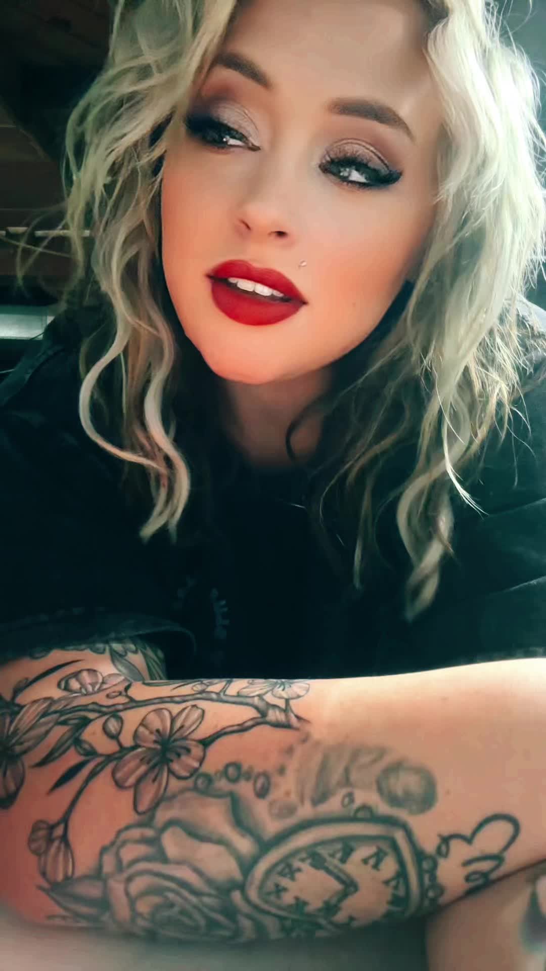 @Ashleyyy🫶🏼🖤🌙