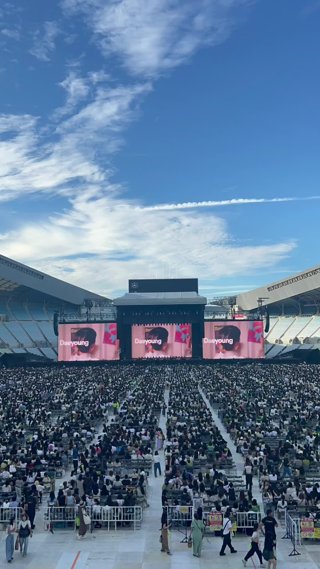 @あにゃ