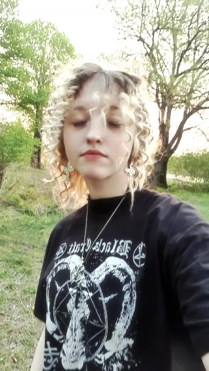 @Сузя♰