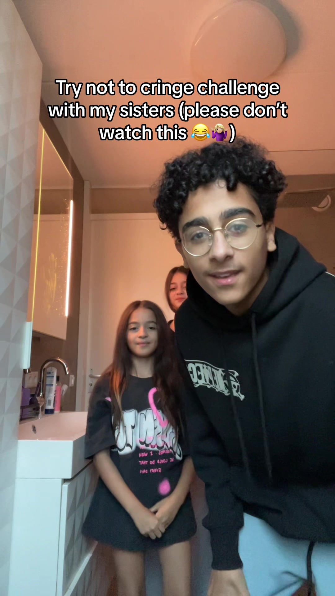 @𝐀𝐝𝐡𝐚𝐦𝐲𝐲