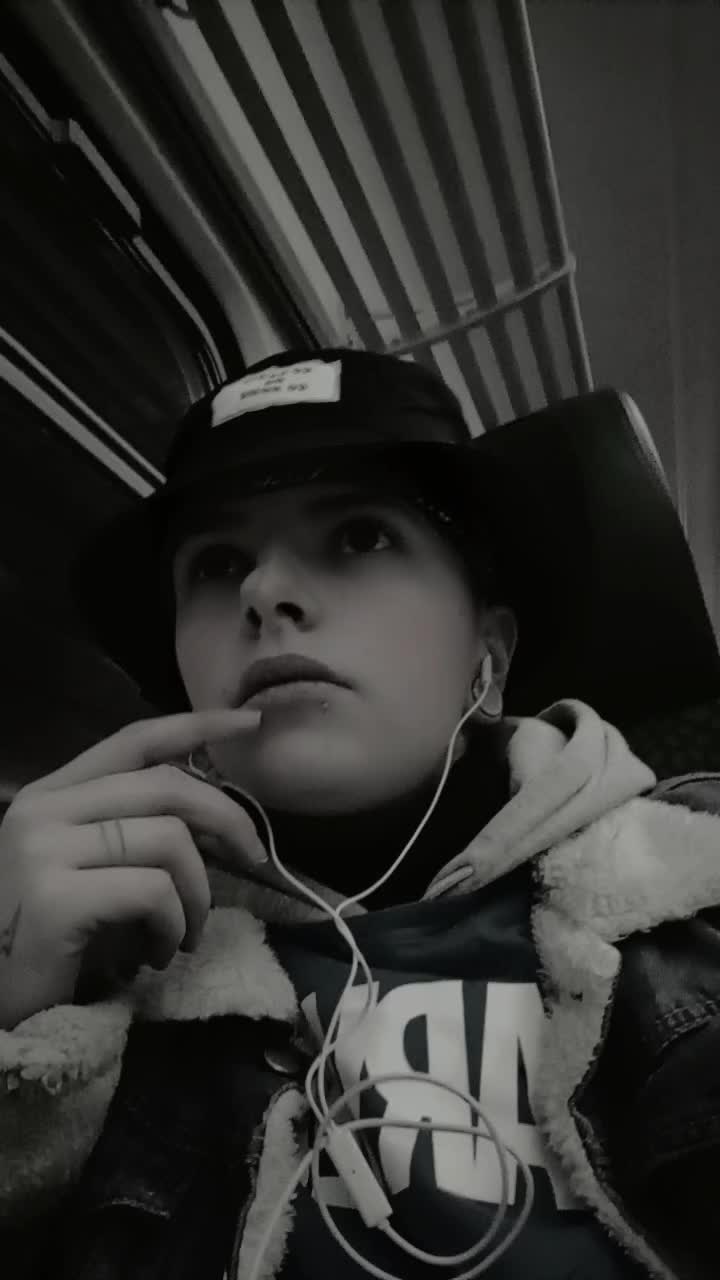 @Paula 🖤