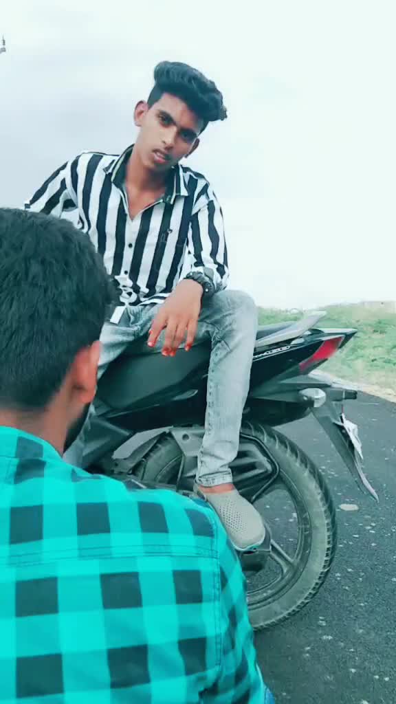 @Kumar royal .....👈