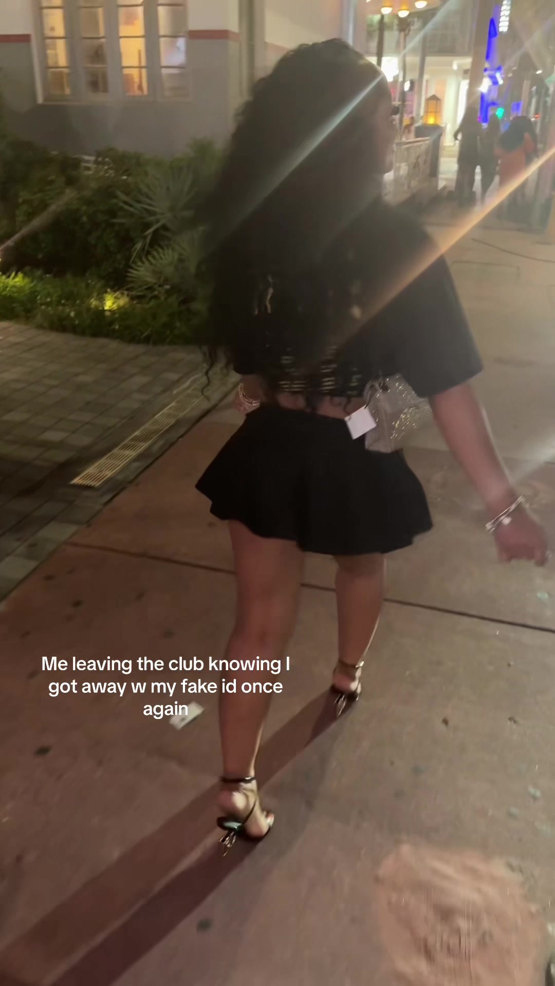 @zhonaé 😽