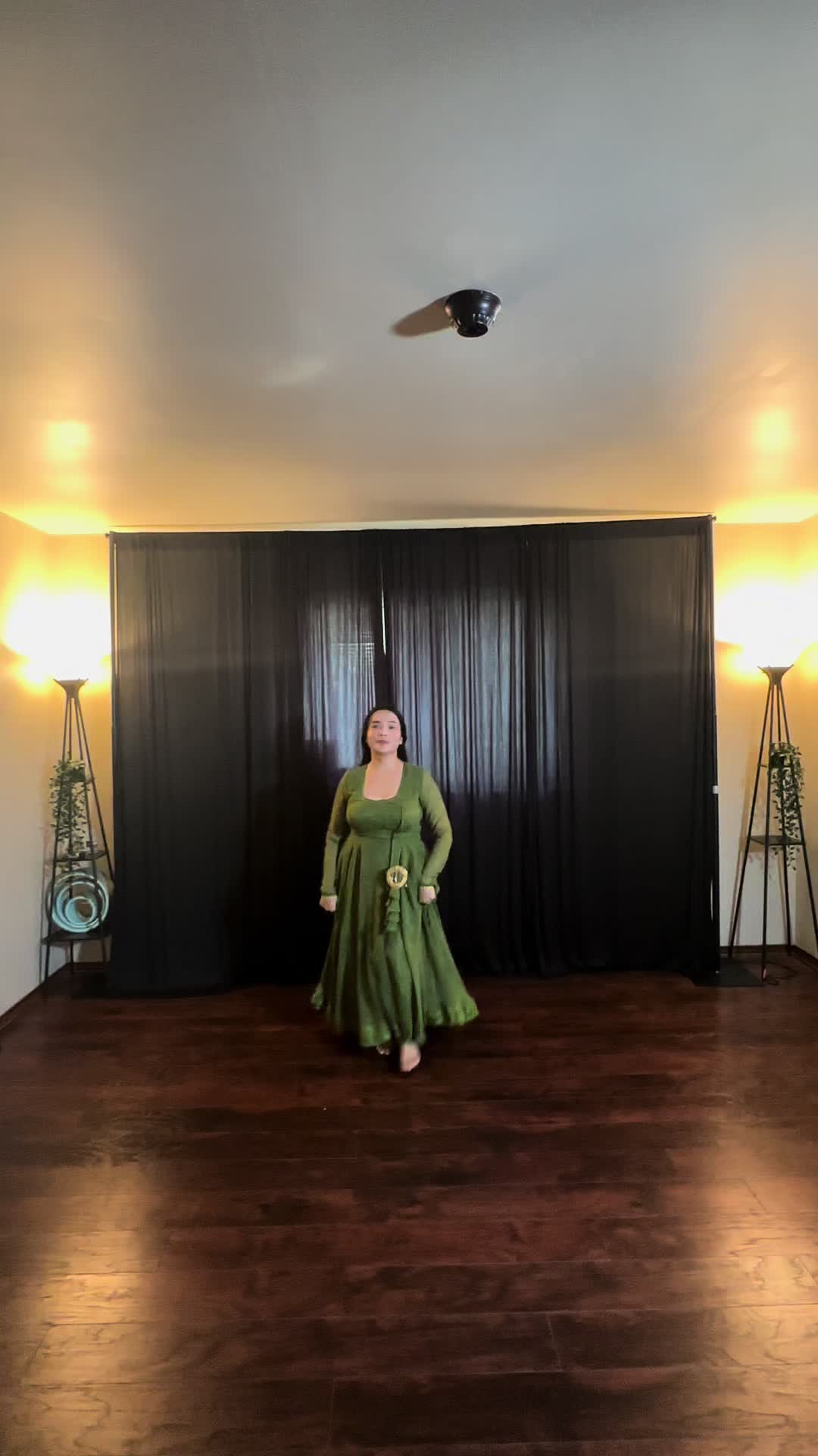@shrutisdanceandyoga