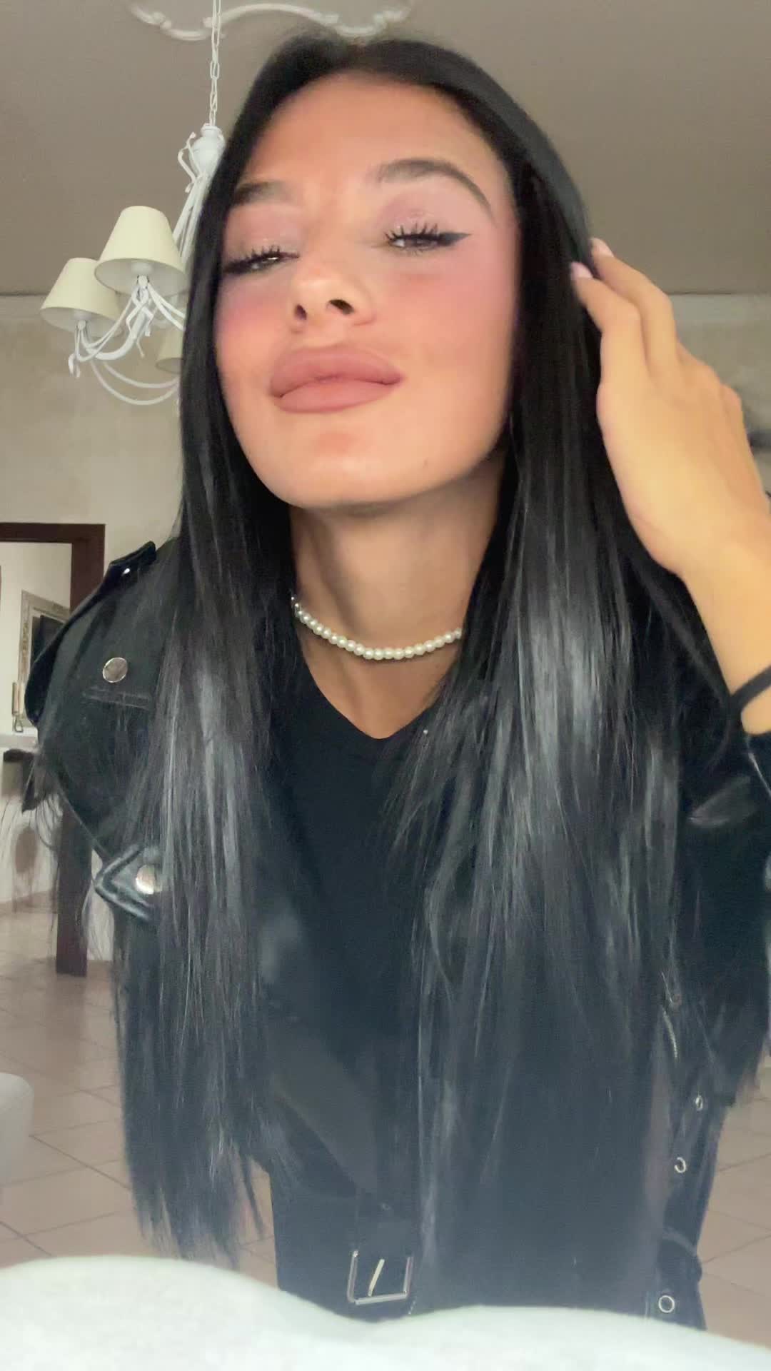 @Costanza_e