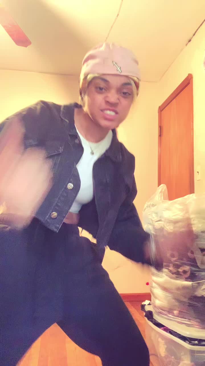 @myyriyah
