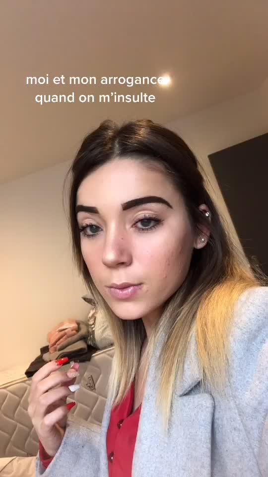 @lola_