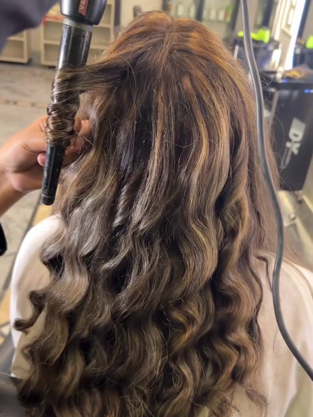 @TR Signature Salon