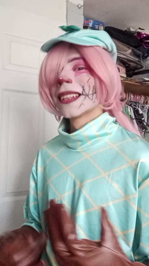 @Dafne the clowngirl