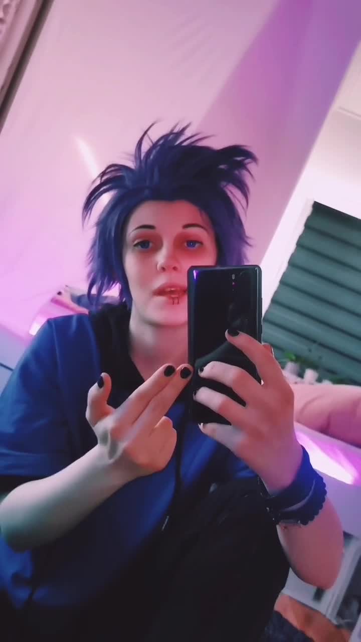 @V!