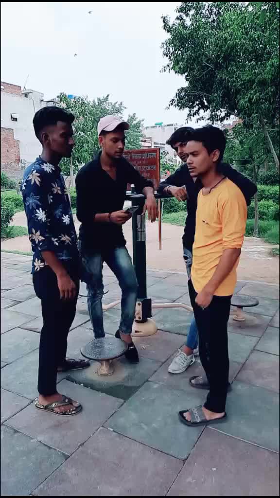 @S U N N Y Lyy