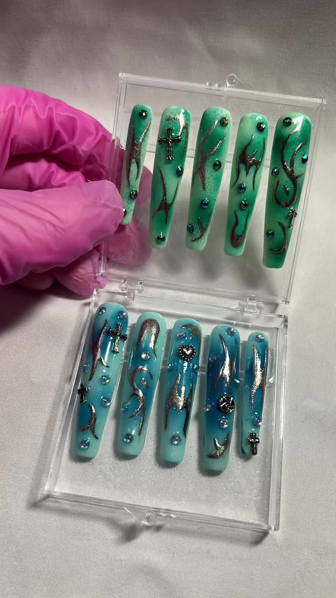 @russianclaws