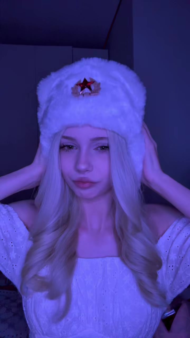 @полинка