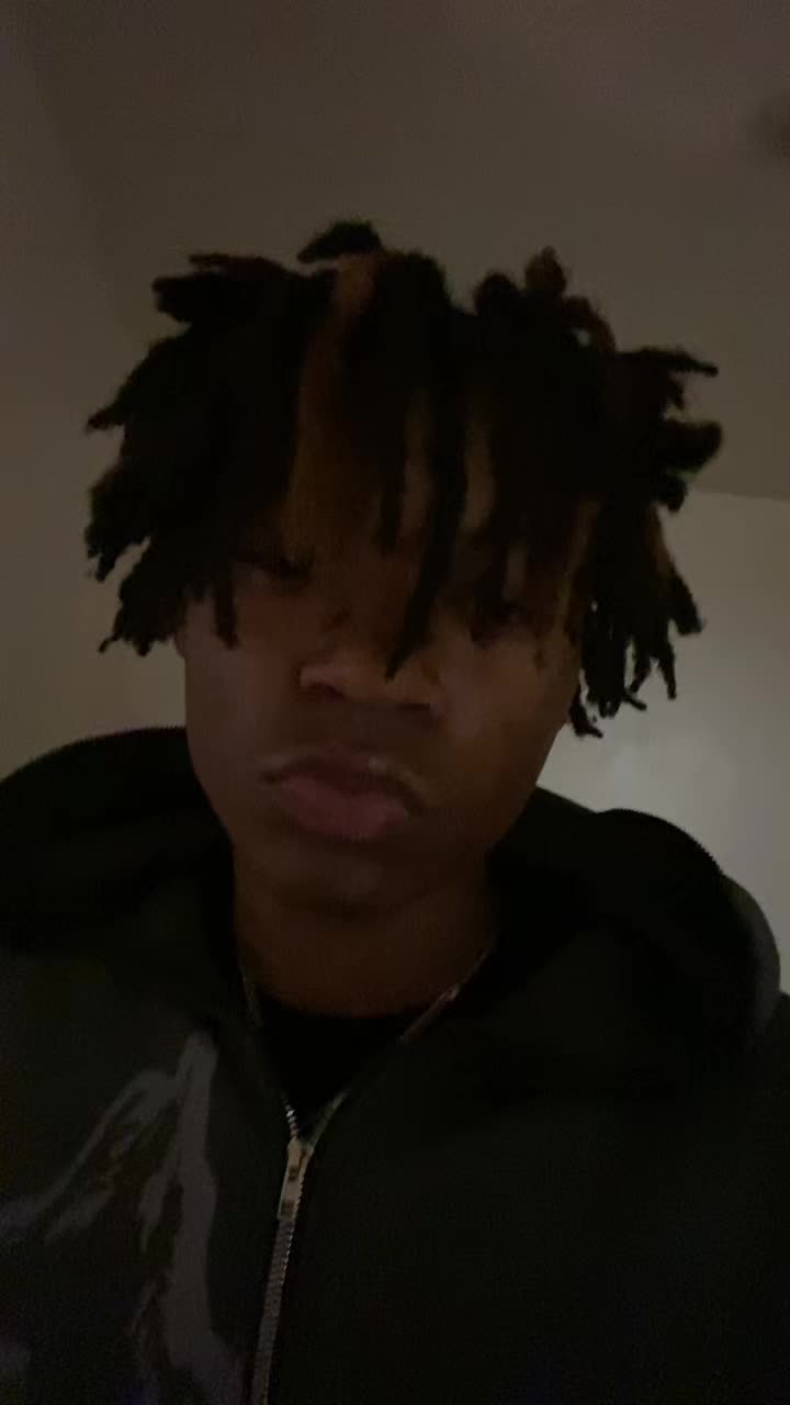 @⃟