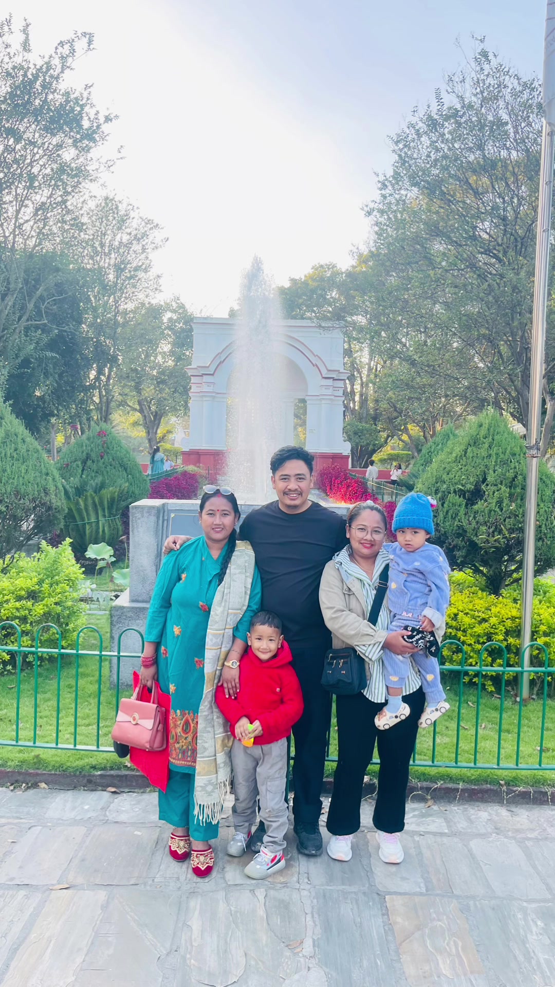 @Rasmila Blon🧿🫶