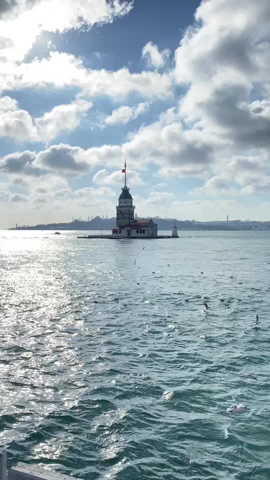 @Nazliozgur