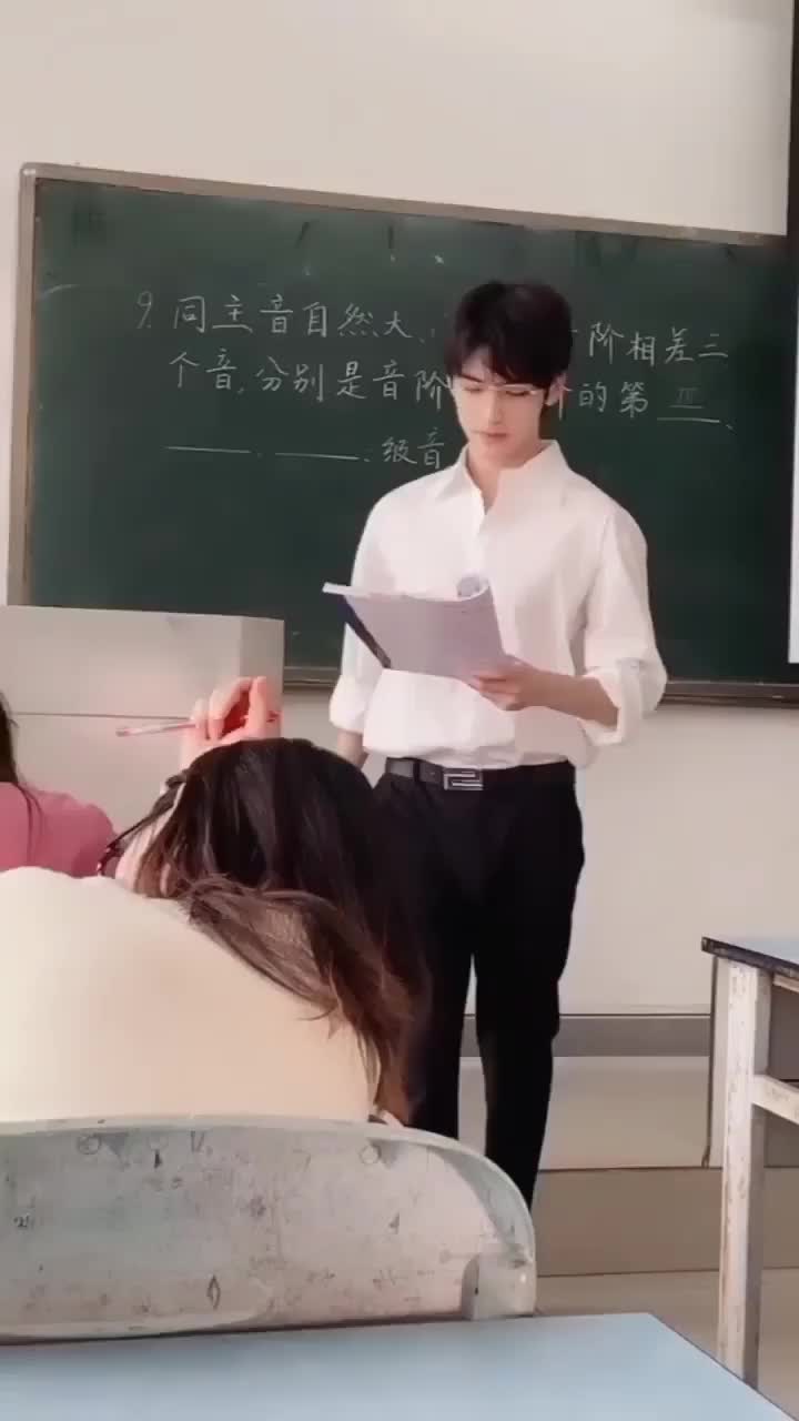 @Short scene drama