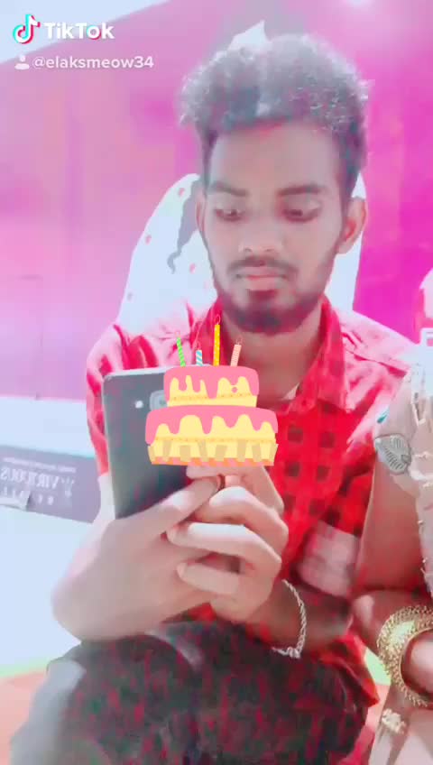 @Elaks_meow
