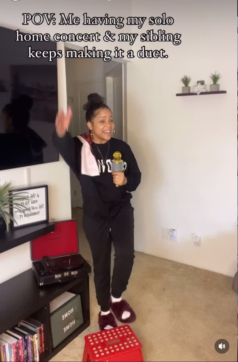 @iamdevinicole