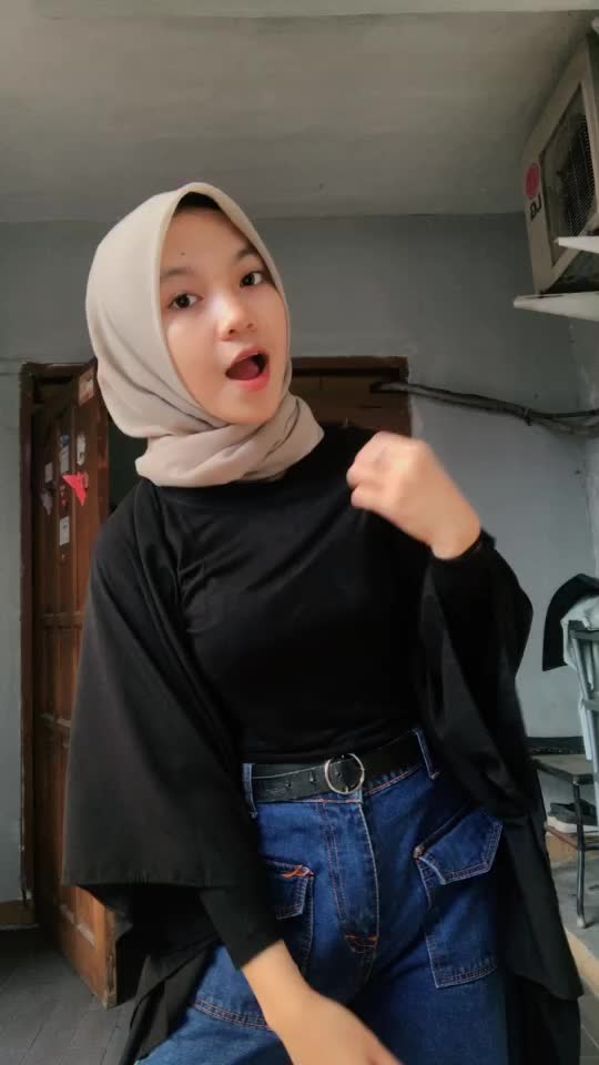 @𝐚𝐧𝐚𝐧𝐝𝐚 𝐧𝐮𝐫𝐮𝐥
