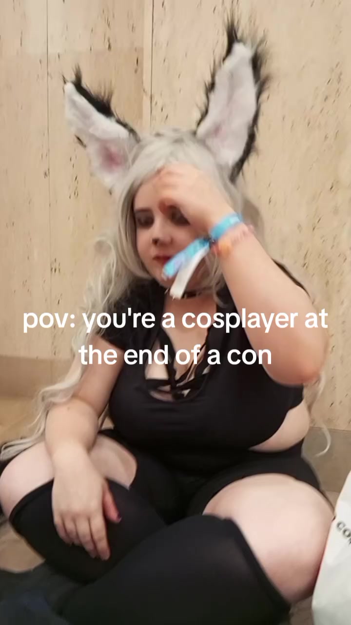@Bean is Cosplaying ✨