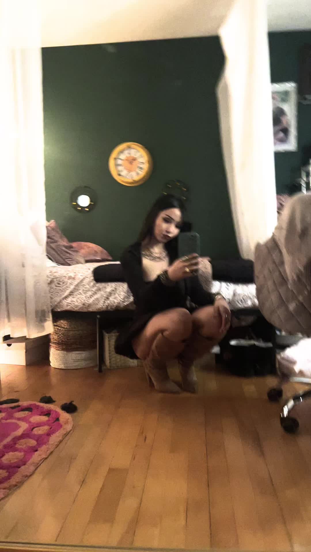 @Leslie.C