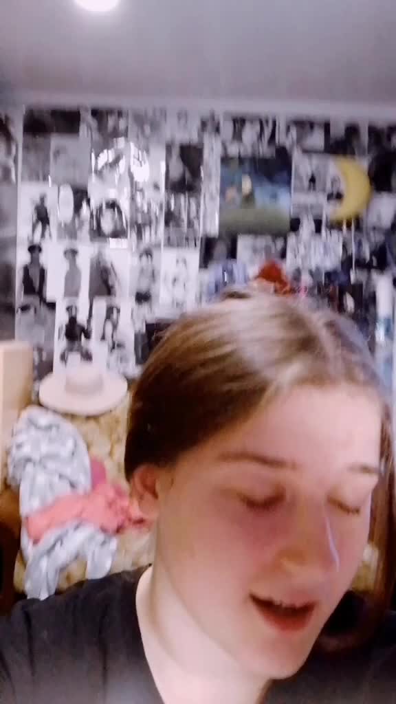@соня хорня