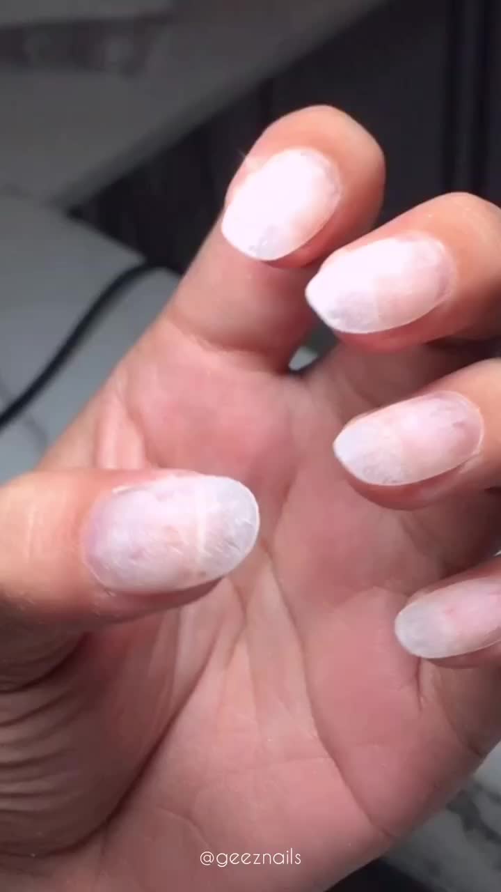 @geeznails